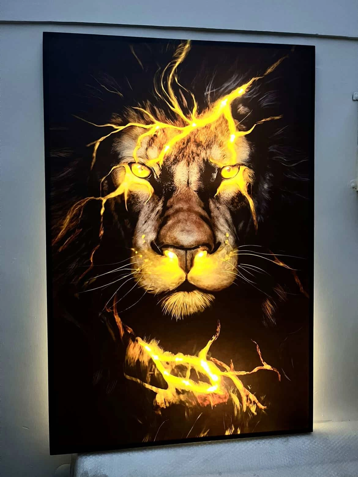 Led%20Işıklı%20Uzaktan%20Kumandalı%20Aslan%20Kanvas%20Tablo